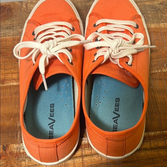 SeeVees Vibrant Coral Sneakers with White Laces, Women’s 7.5 - Picture 6 of 8